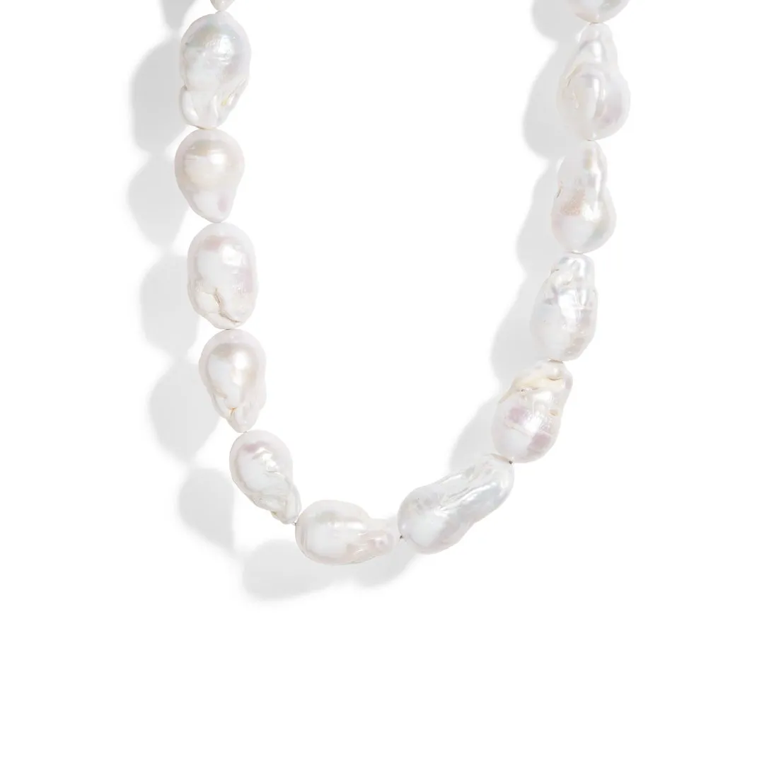 BAROQUE CHUNKY PEARL NECKLACE
