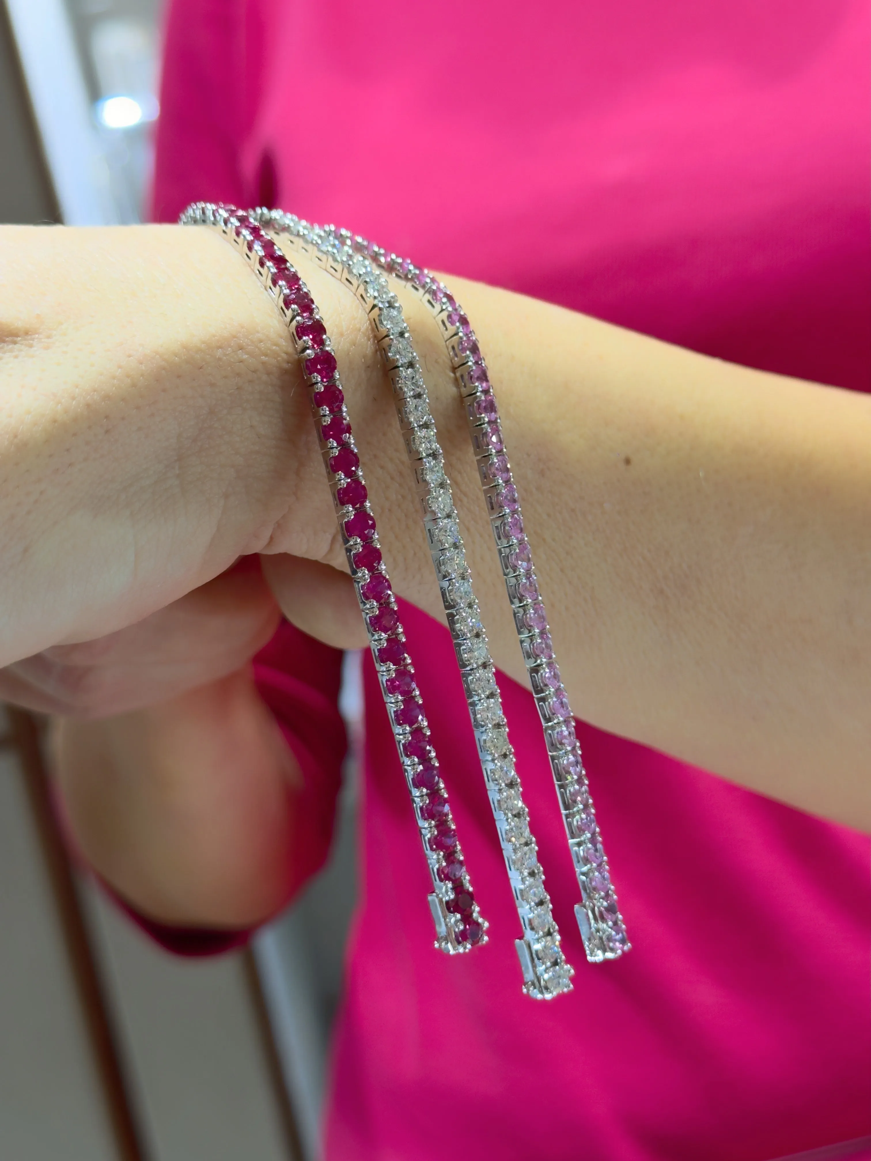 Bracciale tennis in oro e zaffiri rosa