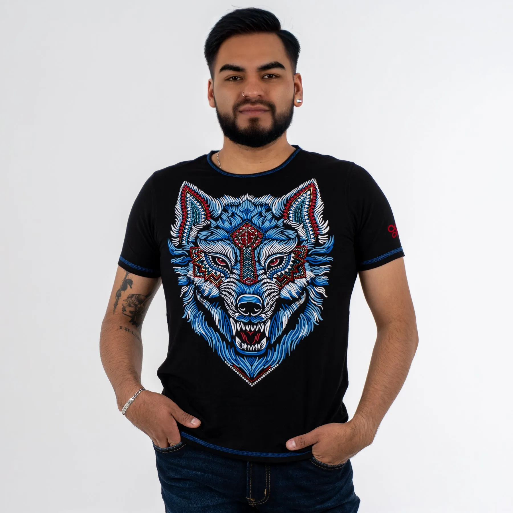 Playera estampada con aplicación de pedrería brillante para hombre - Modelo CALUPO