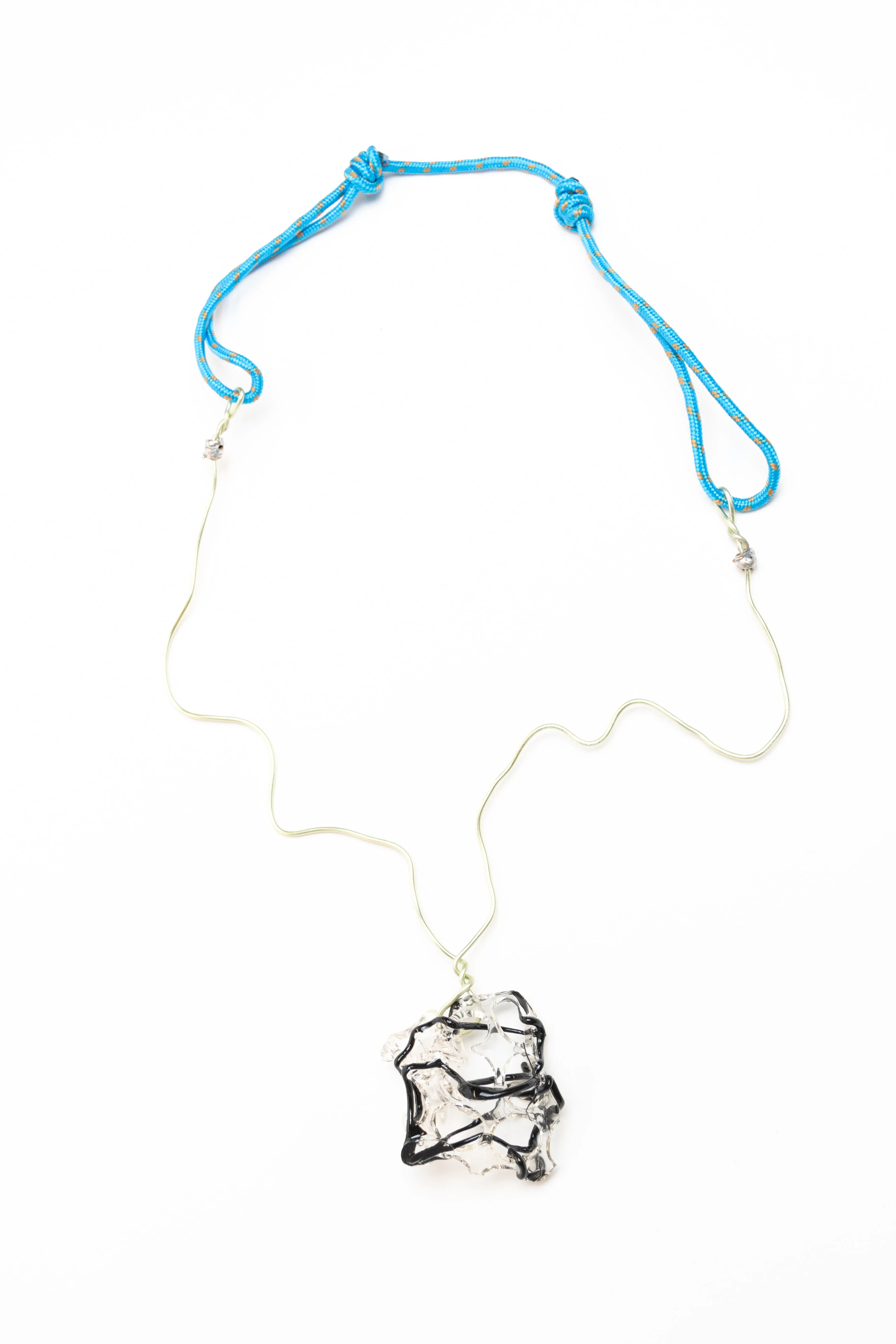 YARN NECKLACE